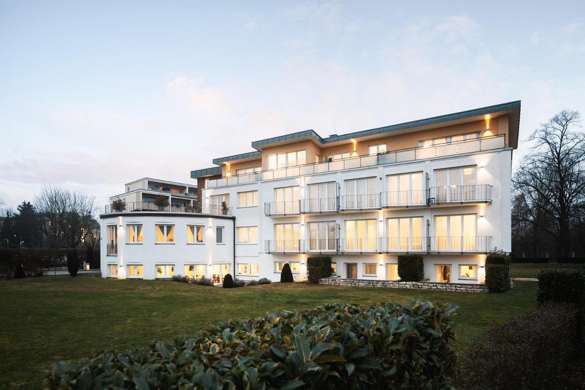 Hotel Vier Jahreszeiten Therme & Kliniken Bad Krozingen Naehe Freiburg & Schwarzwald Ideal Fuer Wellness Kur & Business Ausfluege 24H Check In- Wlan & Parken Gratis Екстериор снимка
