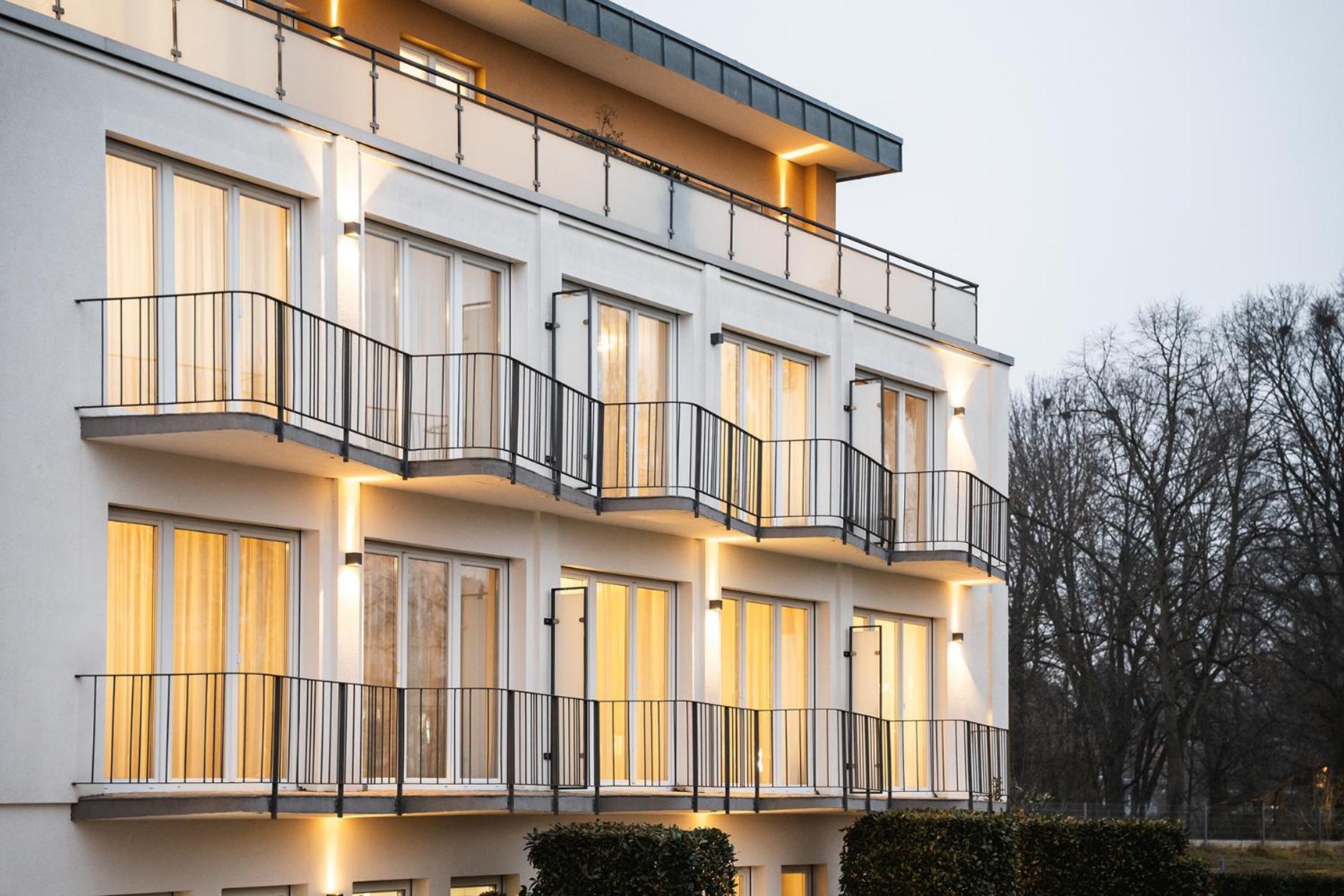 Hotel Vier Jahreszeiten Therme & Kliniken Bad Krozingen Naehe Freiburg & Schwarzwald Ideal Fuer Wellness Kur & Business Ausfluege 24H Check In- Wlan & Parken Gratis Екстериор снимка