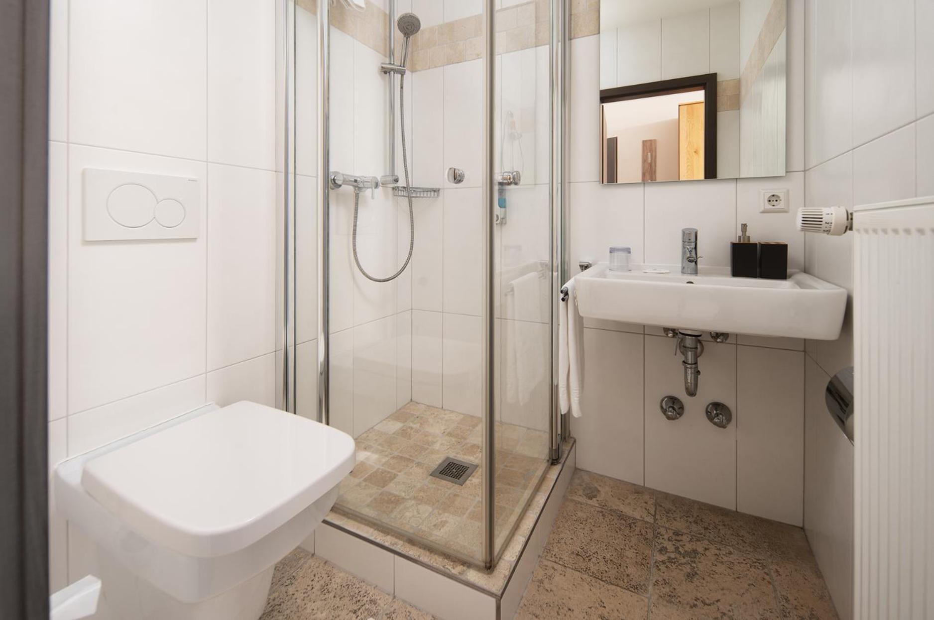 Hotel Vier Jahreszeiten Therme & Kliniken Bad Krozingen Naehe Freiburg & Schwarzwald Ideal Fuer Wellness Kur & Business Ausfluege 24H Check In- Wlan & Parken Gratis Екстериор снимка